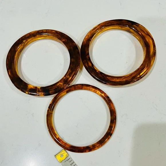 Vintage Tortoiseshell Lucite Bangle Trio | Bold Marbled Stacking Set | 1990s - Picture 11 of 16